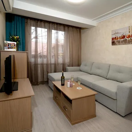 דירה Coop Apartments, סופיה